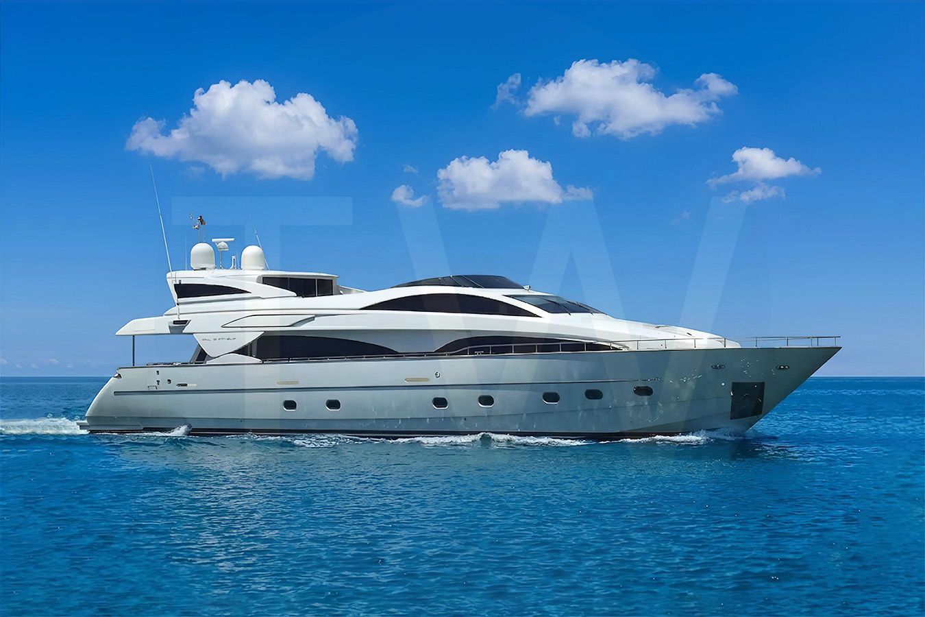 White Aruna yacht - 2026 guide with the owner of the world's 3893rd largest yacht, the 18th largest yacht built by superyacht builder Riva, based in Italy.