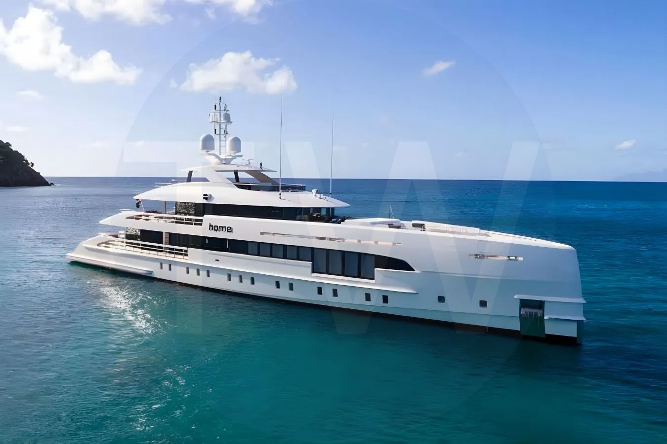 White Home yacht - 2026 guide with the owner of the world's 1279th largest yacht, the 42nd largest yacht built by superyacht builder Heesen, based in Netherlands.