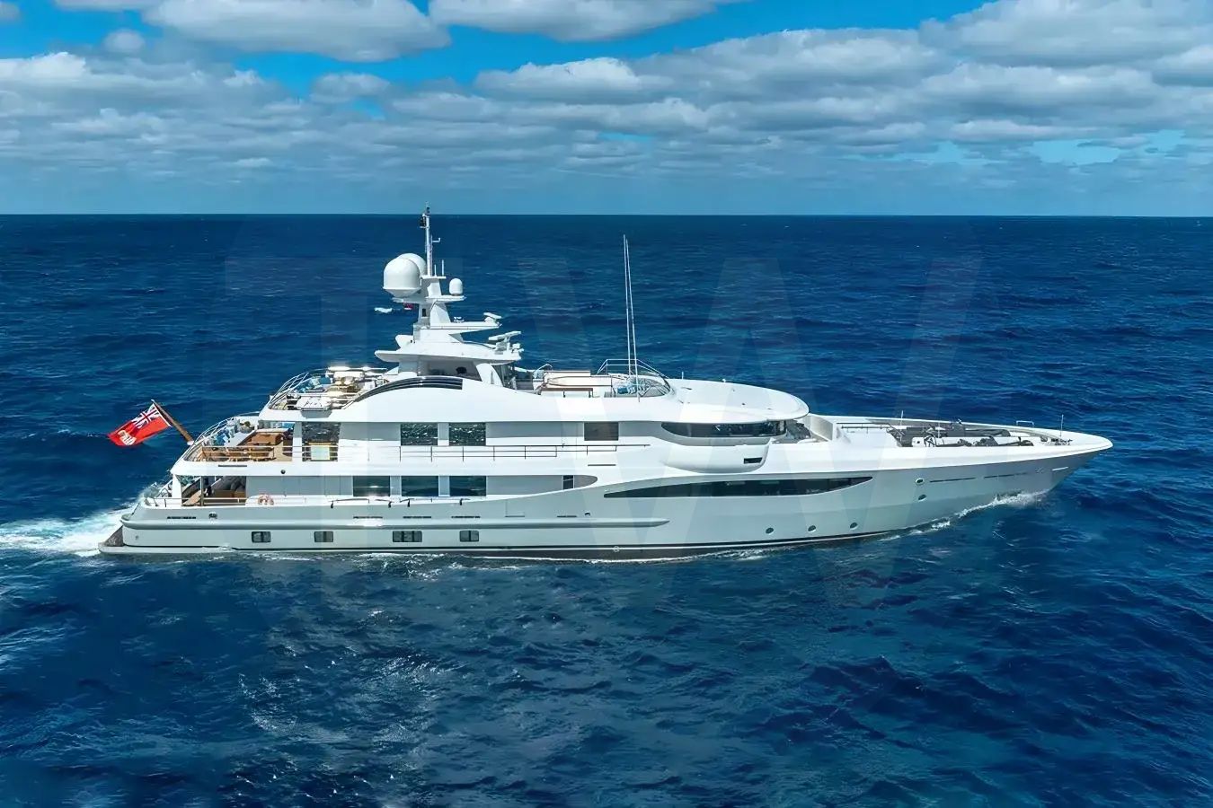White Lind yacht - 2026 guide with the owner of the world's 988th largest yacht, the 80th largest yacht built by superyacht builder Amels, based in Netherlands.